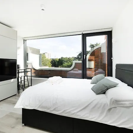 Modern City Living Studios At Antigallican In London Exterior photo