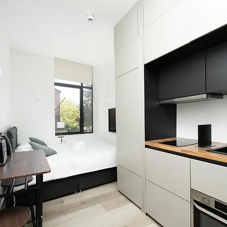 Modern City Living Studios At Antigallican In London Exterior photo